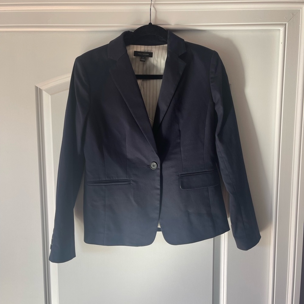 Like New - Ann Taylor navy blue blazer